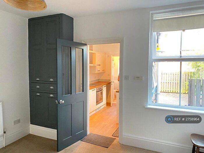 1 Bedroom Flat To Rent In Briar Road, Sheffield, S7