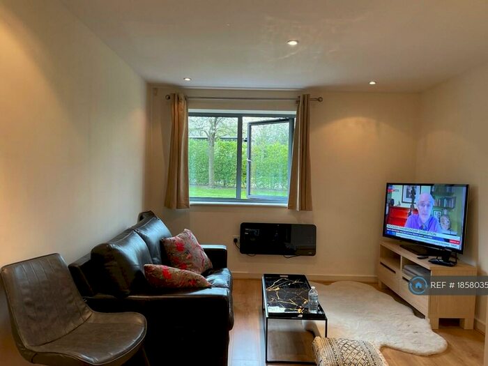 1 Bedroom Flat To Rent In Agate Close, London, NW10