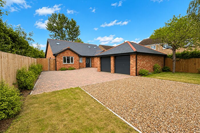 4 Bedroom Bungalow For Sale In Shefford Road, Clifton, SG17
