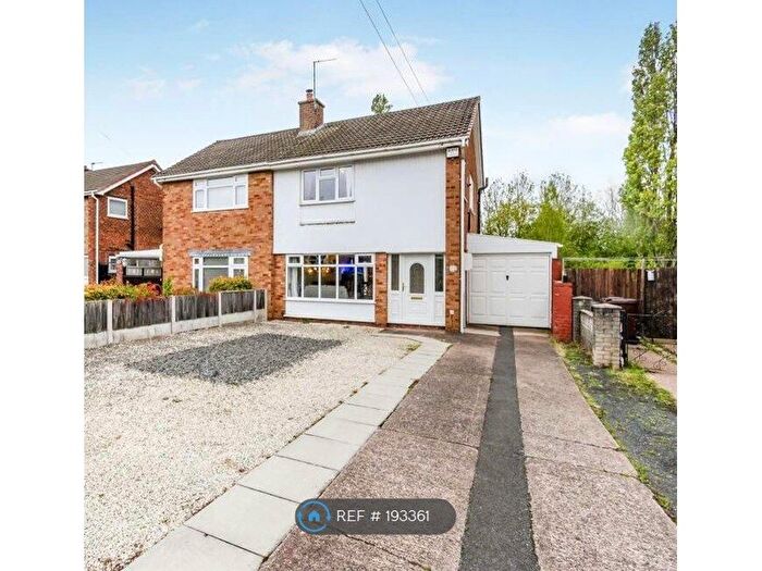 3 Bedroom Semi Detached House To Rent In Helming Drive, Eastfield, WV1