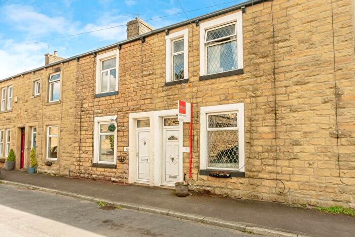 2 Bedroom Terraced House For Sale In Cross Street, Worsthorne, Burnley, Lancashire, BB10