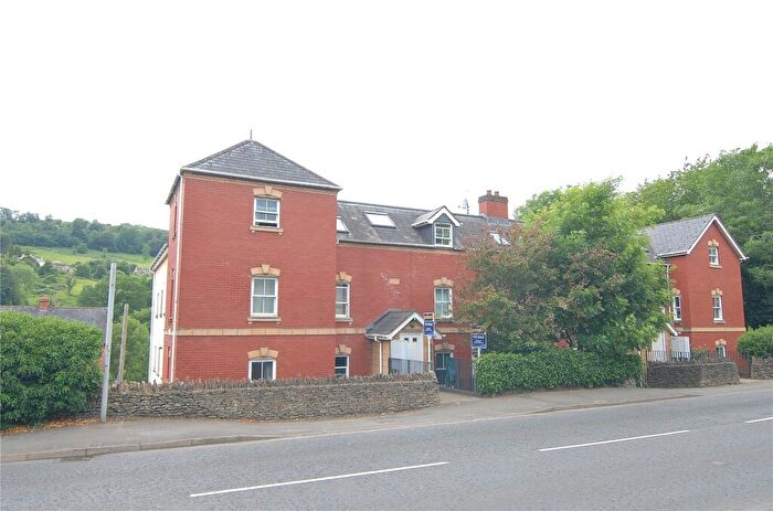 2 Bedroom Apartment For Sale In London Road, Stroud, Gloucestershire, GL5