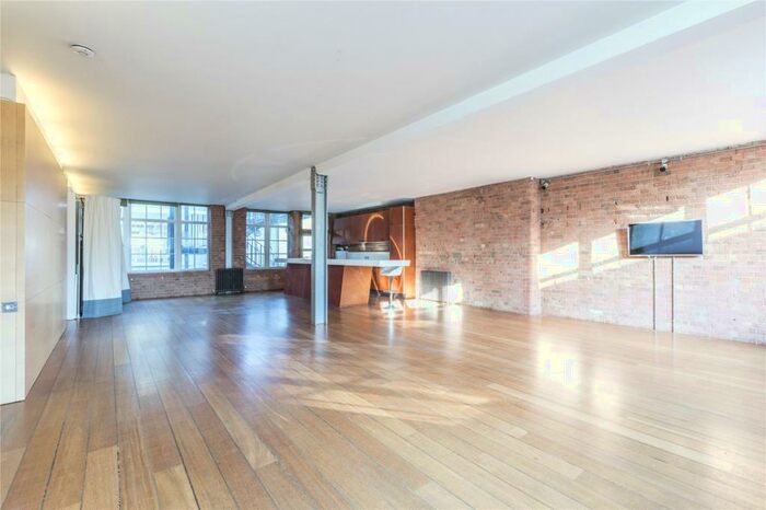 2 Bedroom Apartment To Rent In Banner Street, London, EC1Y