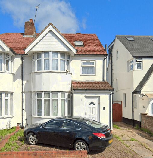4 Bedroom Semi-Detached House To Rent In Locket Road, Wealdstone, Harrow, HA3