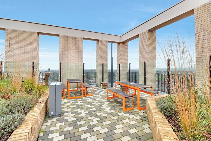 2 Bedroom Apartment To Rent In Herne Hill Road, London, SE24