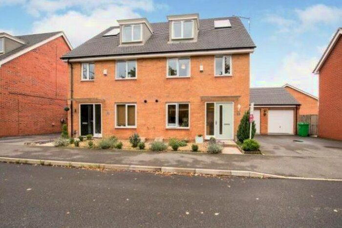 3 Bedroom Property To Rent In Horwood Drive, Nottingham, NG11