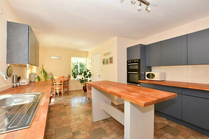 3 Bedroom Detached Bungalow For Sale In Main Road, Shalfleet, Newport, Isle Of Wight, PO30
