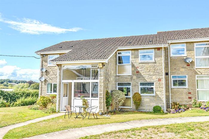 1 Bedroom Flat For Sale In Hopton Road, Cam, Dursley, GL11