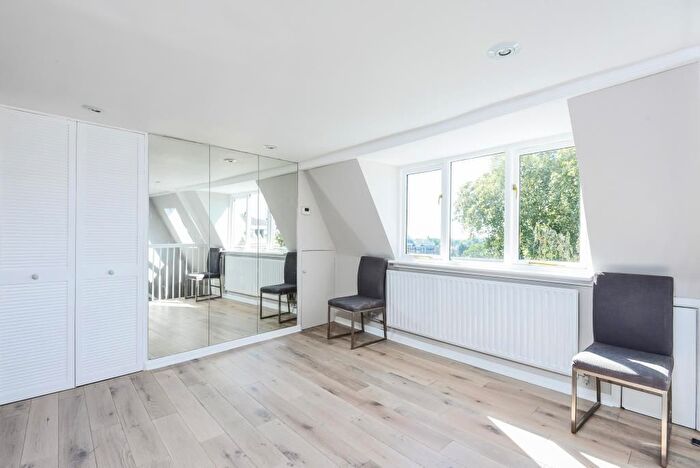 1 Bedroom Flat To Rent In Hill Rise, Richmond, TW10