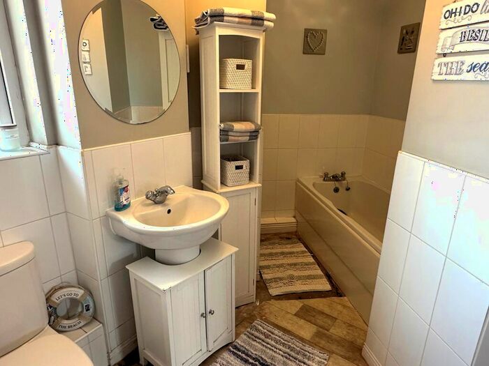 2 Bedroom Flat For Sale In Mariners Quay, Port Talbot, Neath Port Talbot., SA12