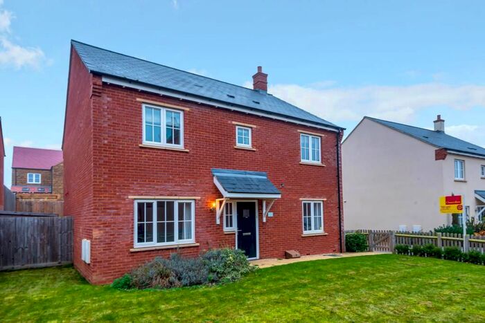 4 Bedroom Detached House To Rent In Claydon Close, Banbury, OX16