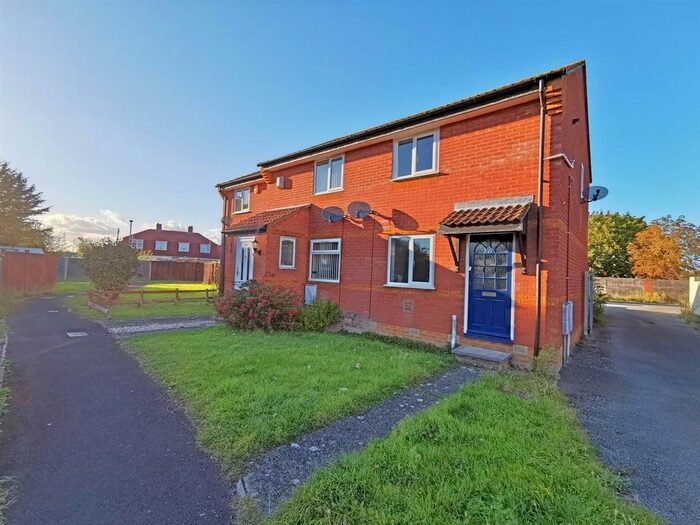 2 Bedroom End Of Terrace House To Rent In Pollard Road, Bridgwater, Somerset, TA6