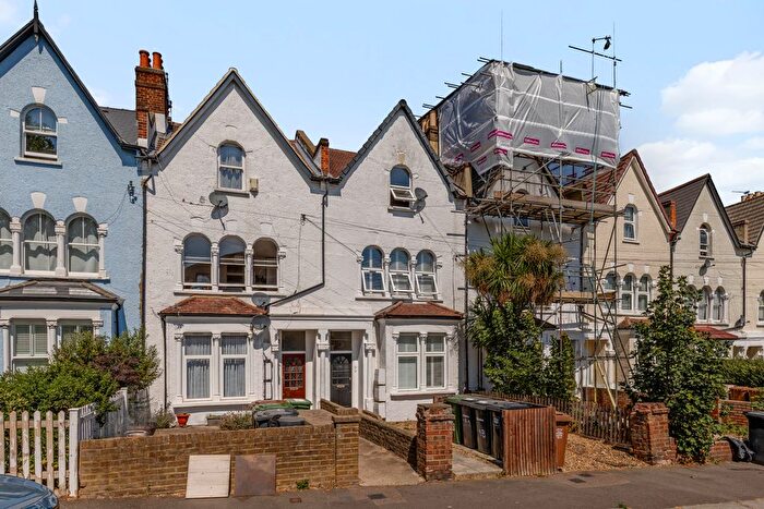 1 Bedroom Flat For Sale In Champion Crescent, London, SE26