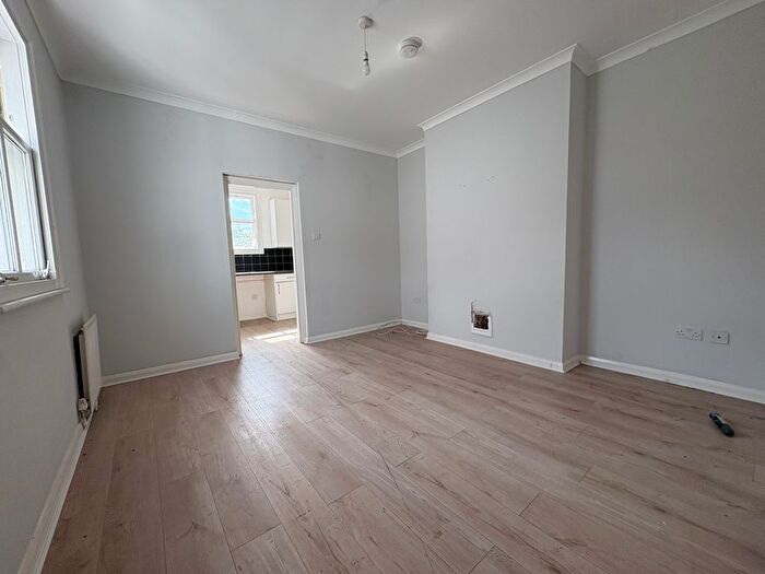 2 Bedroom Flat To Rent In High Street, Bromley, BR1