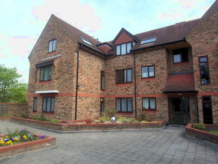 Studio To Rent In The Oaks, Ruislip, HA4