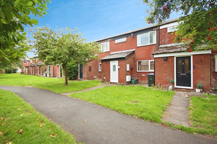 3 Bedroom Terraced House For Sale In Arncliffe Way, Warwick, Warwickshire, CV34