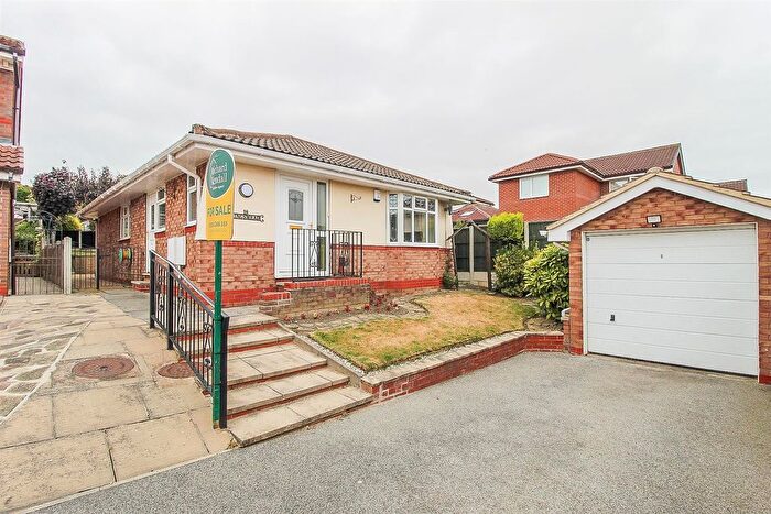 3 Bedroom Detached Bungalow For Sale In Kingsmead, Ossett, WF5
