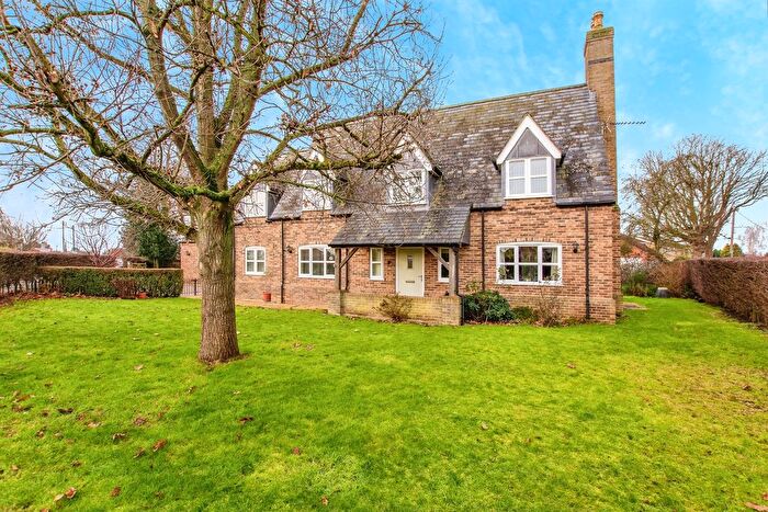 4 Bedroom Detached House For Sale In Station Road, Long Sutton, Spalding, PE12