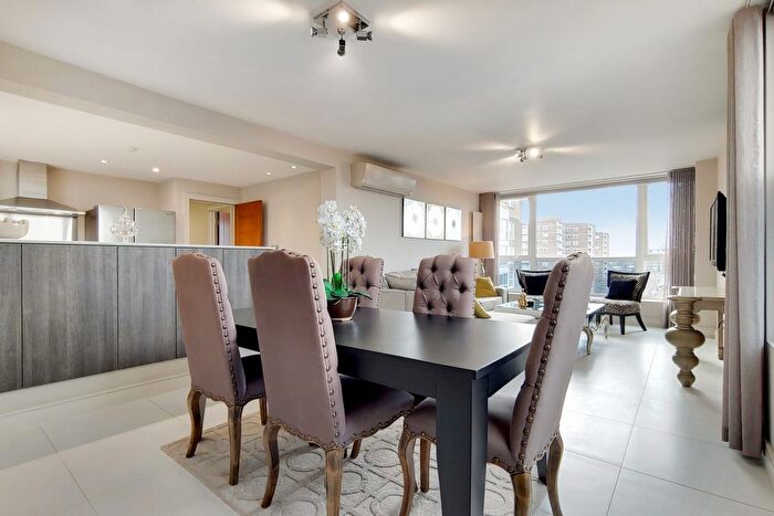 3 Bedroom Flat To Rent In St. Johns Wood Park, St Johns Wood, NW8