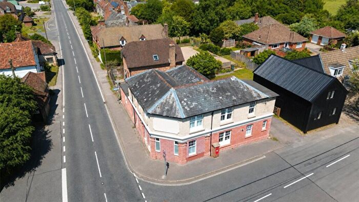5 Bedroom Detached House For Sale In Upper Farringdon Road, Lower Farringdon, Alton, Hampshire, GU34