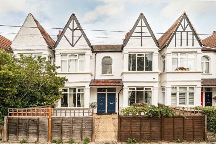 1 Bedroom Flat For Sale In Conyers Road, Streatham, SW16