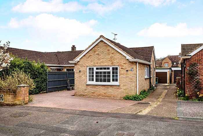 2 Bedroom Bungalow For Sale In Jacob's Well, Guildford, Surrey, GU4
