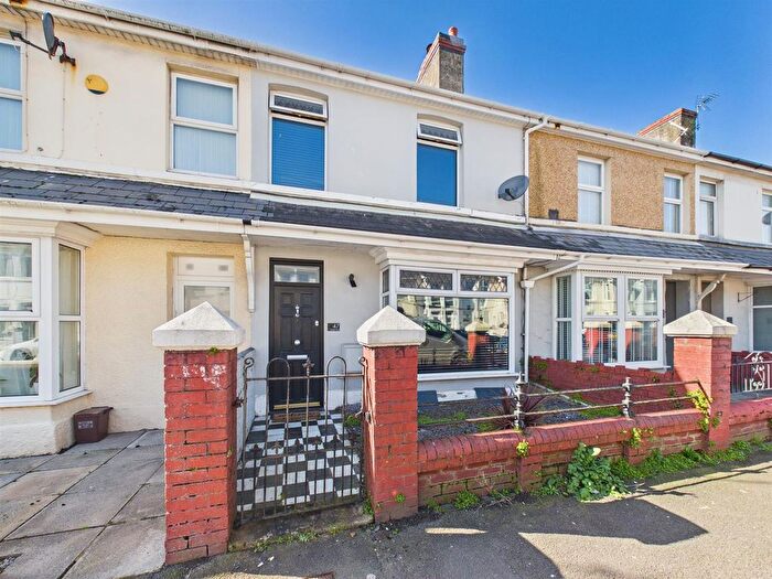3 Bedroom Terraced House For Sale In Suffolk Place, Porthcawl, CF36