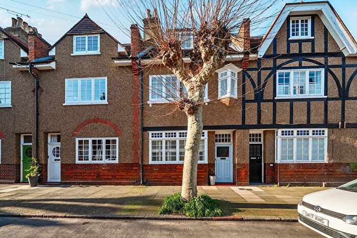 3 Bedroom Terraced House For Sale In Trenchard Street, London, SE10