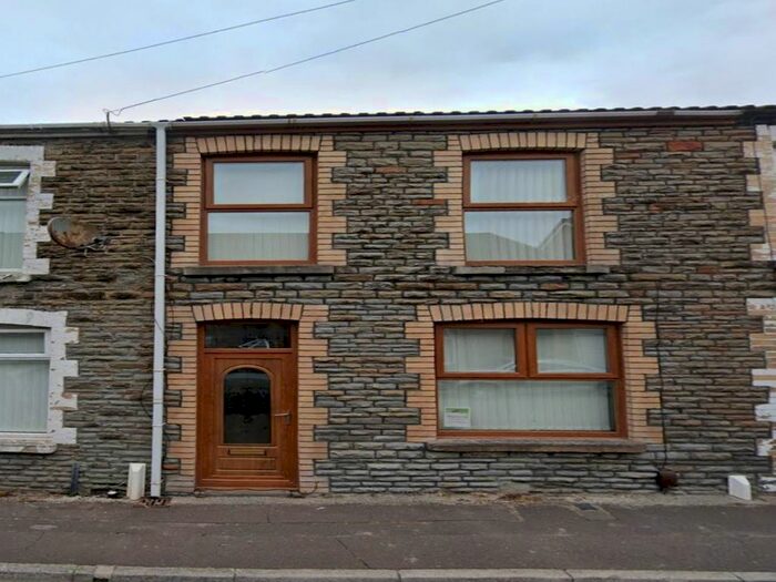 3 Bedroom Property To Rent In Whittington Street, Neath, SA11