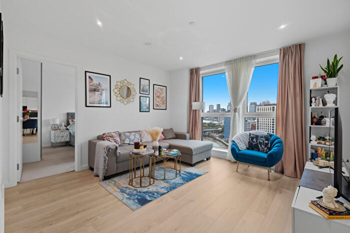 1 Bedroom Flat For Sale In Falconbrook Gardens, Canning Town, E16