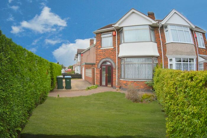 3 Bedroom Semi-Detached House To Rent In Hocking Road, Wyken, Coventry, CV2