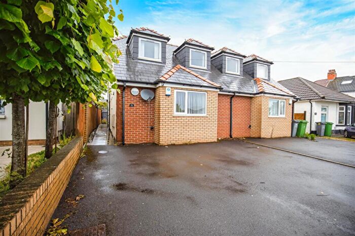 3 Bedroom Semi-Detached House To Rent In Greenfield Road, Rhiwbina, Cardiff, CF14