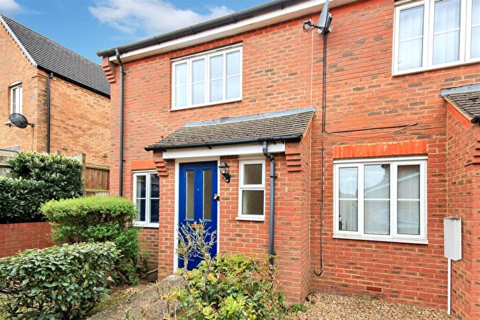 3 Bedroom End Of Terrace House For Sale In Butterfields, Wellingborough, NN8