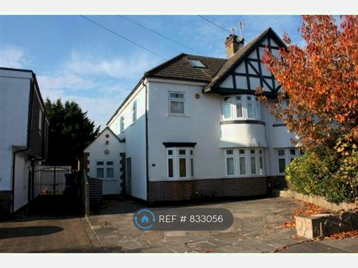 3 Bedroom Semi-Detached House To Rent In Cloisters Avenue, Bromley, BR2