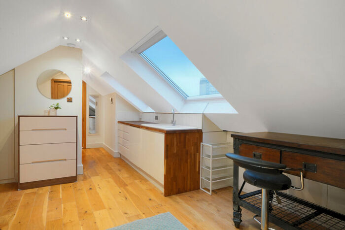 Flat To Rent In Warner House, Abercorn Place, NW8