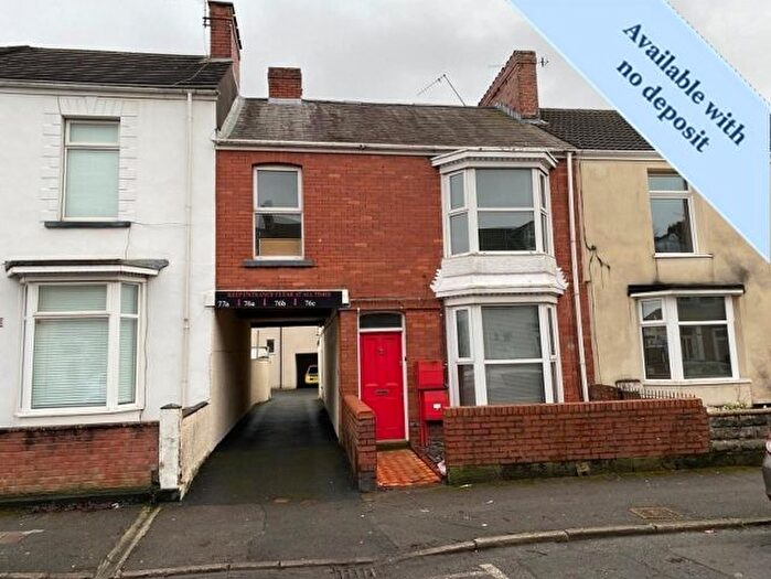 3 Bedroom Flat To Rent In First Floor Flat, St Helens Avenue, Brynmill, Swansea., SA1