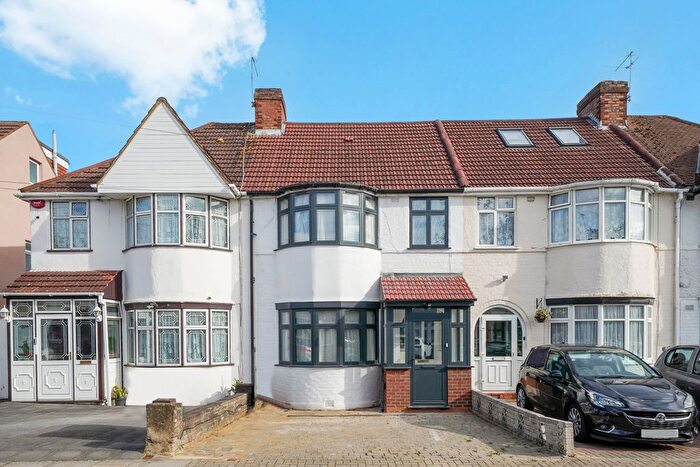 3 Bedroom Terraced House To Rent In Glebe Avenue, Queensbury, HA3