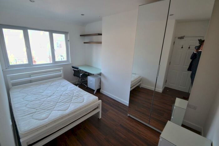 6 Bedroom Detached House To Rent In Allington Avenue, Lenton, Nottingham, NG7