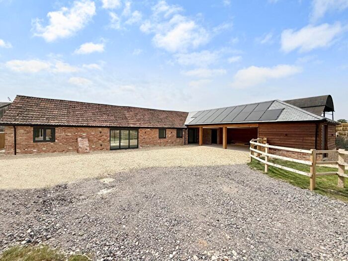 4 Bedroom Barn Conversion For Sale In Lower Bourton, Swindon, SN6