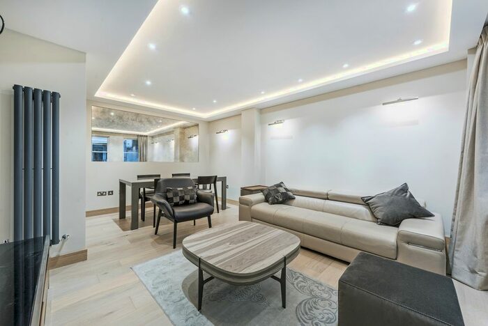 2 Bedroom Flat To Rent In Hyde Park Gate, South Kensington, London, SW7