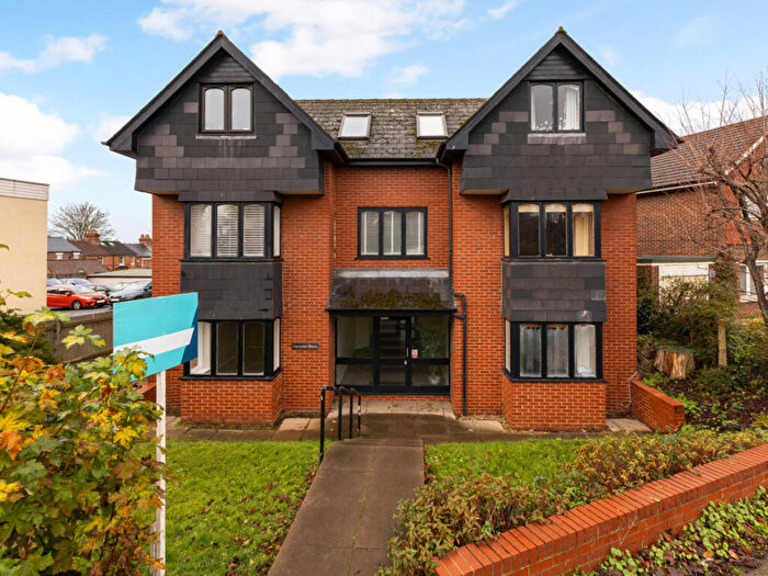 1 Bedroom Apartment For Sale In Ridgmont Road, St Albans, AL1