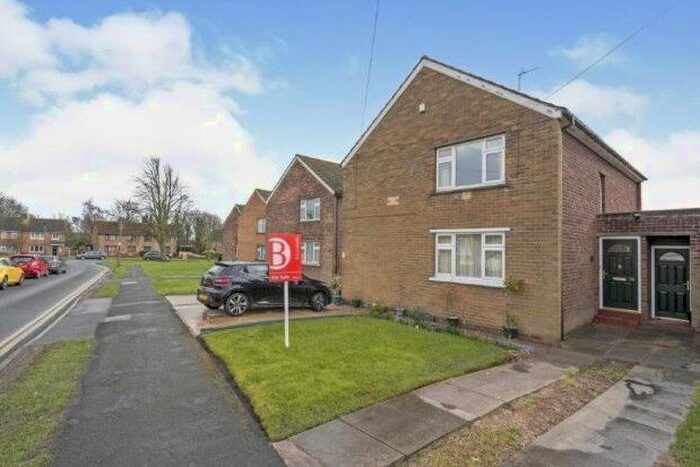 2 Bedroom Maisonette To Rent In Queens Crescent, Doncaster, DN10