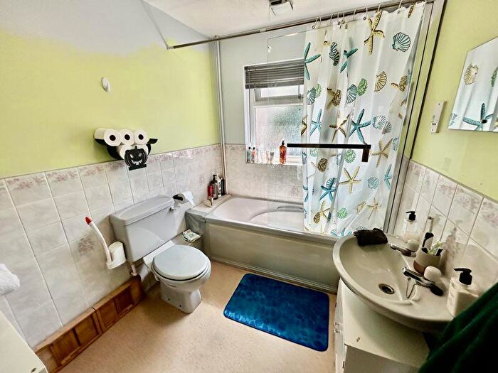 2 Bedroom Semi-Detached House For Sale In Artist Row, Fortuneswell, Portland, Dorset, DT5