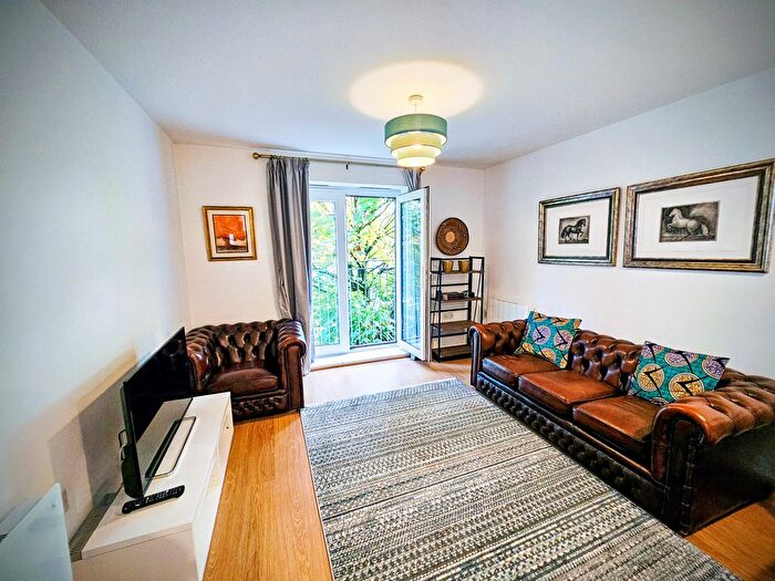 1 Bedroom Flat To Rent In Brindley House, Salford Quays, M5