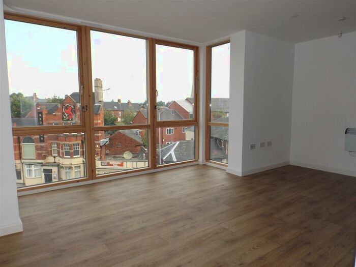 2 Bedroom Apartment To Rent In St Crispins Court, Mansfield, NG18
