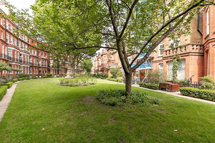 1 Bedroom Flat To Rent In Egerton Gardens, South Kensington, SW3