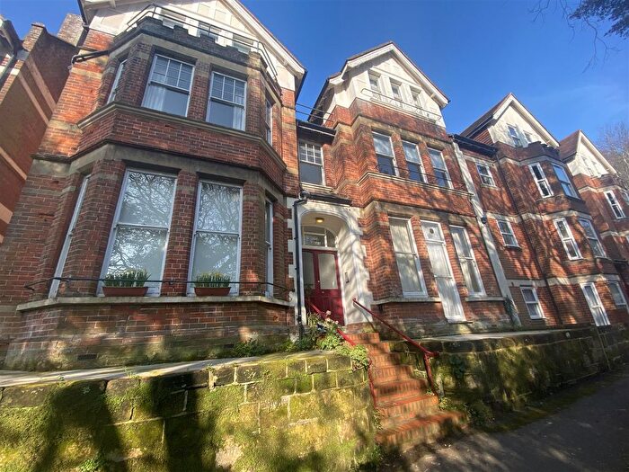 3 Bedroom Flat To Rent In Quarry Hill, St. Leonards-On-Sea, TN38