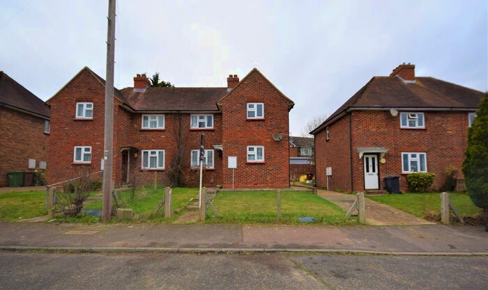 3 Bedroom Semi-Detached House To Rent In Fentum Road, Guildford, GU2