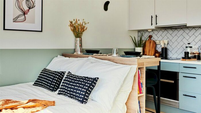 Studio To Rent In Uncle Stockwell, 60 Courland Grove SW8