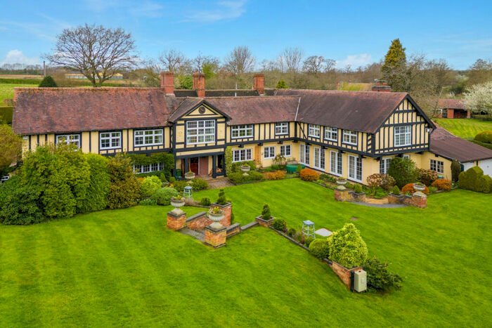 6 Bedroom Detached House For Sale In Stoneleigh, Warwickshire, CV8